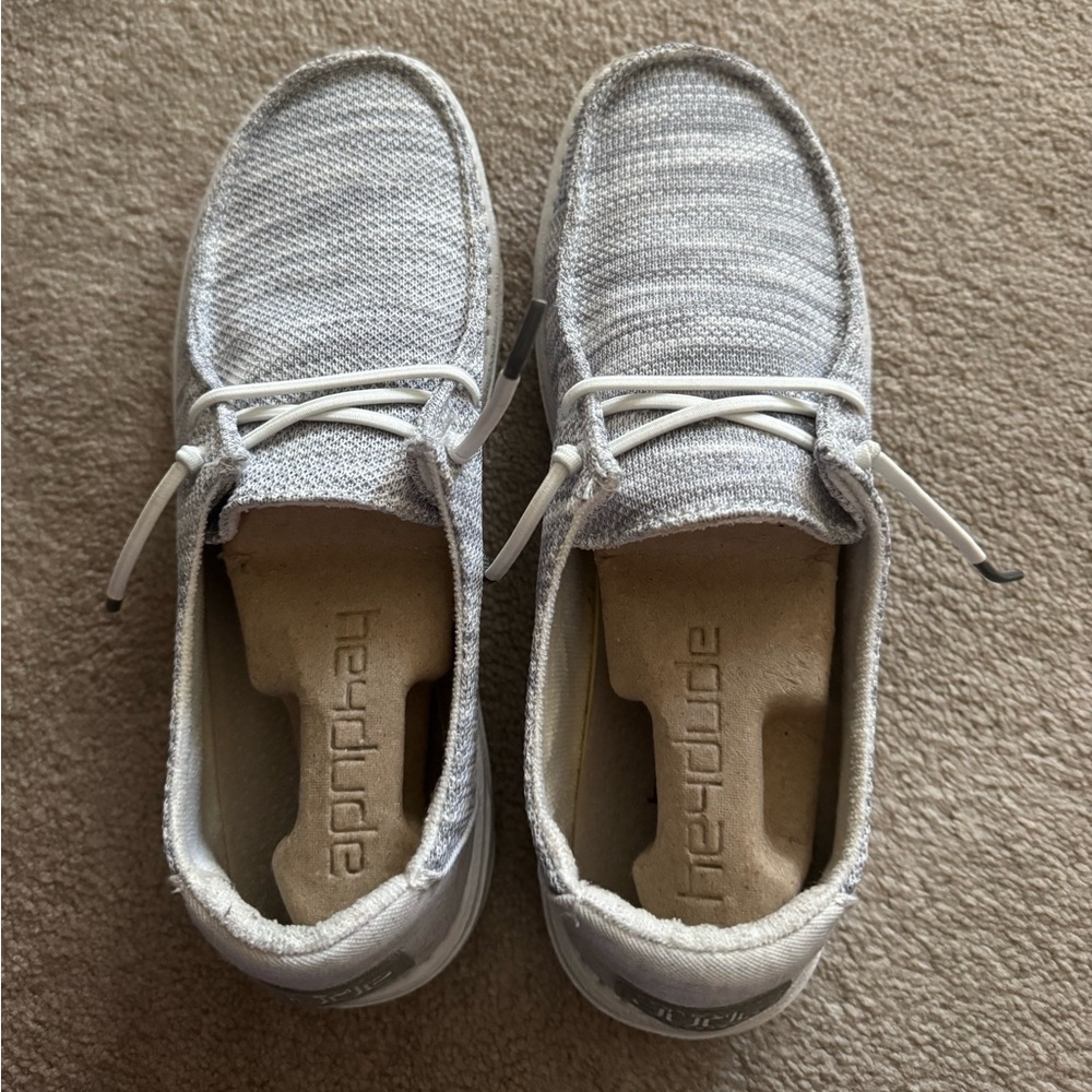 Women’s hey dudes. Size 9